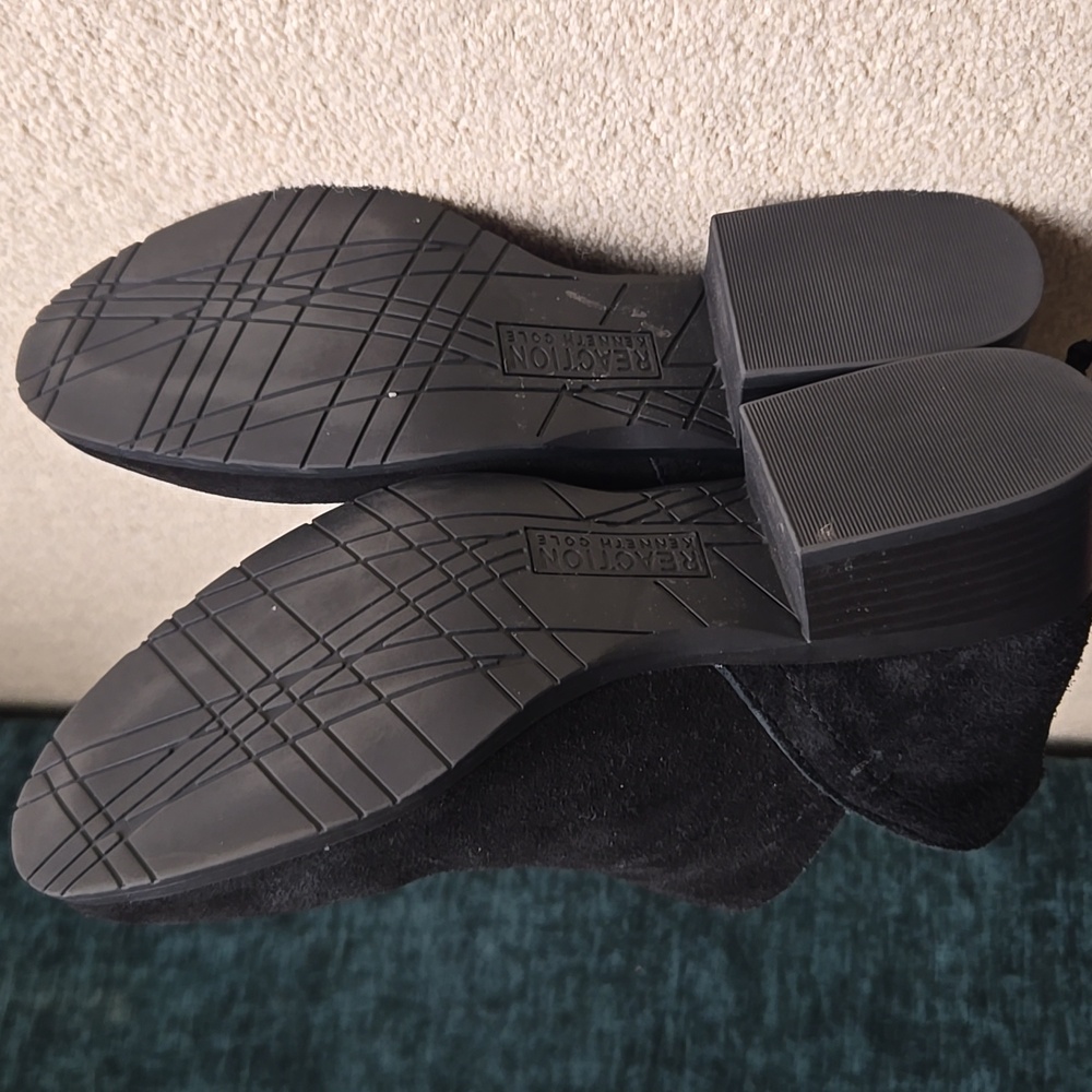 Kenneth Cole Reaction Black Ankle Boots - Picture 5 of 8